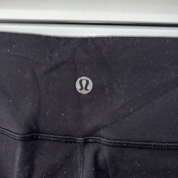 Lululemon black crop leggings size 4 - Picture 3 of 4